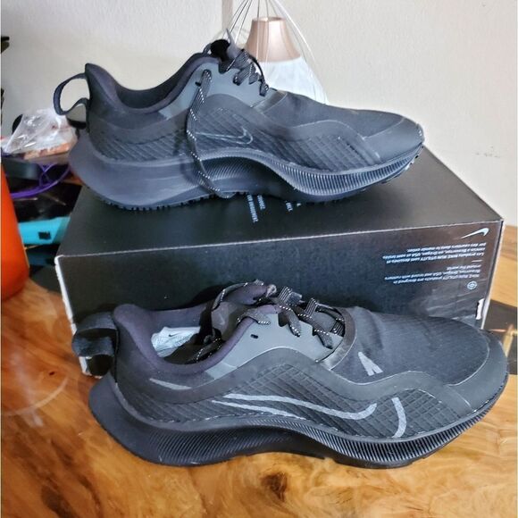 New Nike Air Zoom 9 - Picture 4 of 6